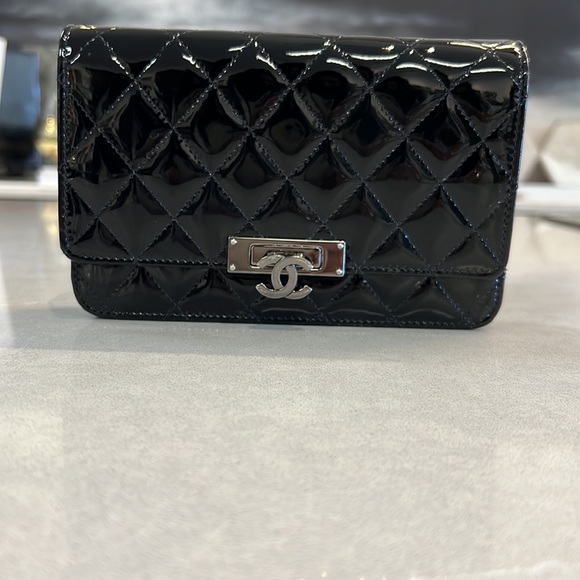 Patent leather black mini crossbody bag. - Picture 2 of 5